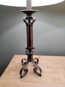 lot 13 image: Scrolled Iron Table Lamp Pairing