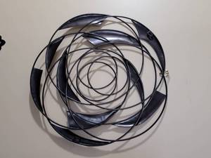 lot 72 image: Whirlpool Metal Dcor Art