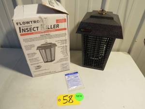 lot 58 image: Flowtron  1 Acre Mosquito Killer with Mosquito Attractant