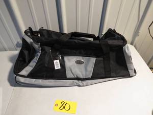 lot 80 image: Bella Russo Rolling Duffel Bag