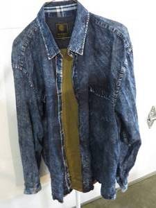 lot 85 image: 5 Piece Lot Mens Long-sleeved Button Up Shirts - XL - Lightly Worn