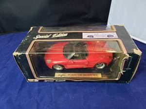 lot 5 image: Special Edition Porsche Boxter Diecast Car by Maisto 118