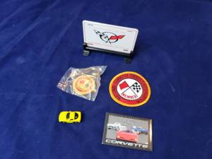 lot 31 image: Corvette Owners Patch, Keychain and Other Corvette items