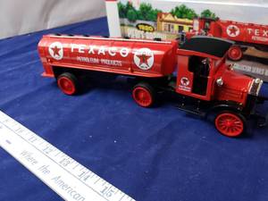 lot 38 image: Ertl Texaco 1920 Pierce-Arrow Cab with Tanker Trailer Die Cast Metal Bank