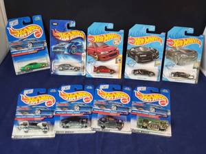 lot 54 image: Lot of 9 Hot Wheels