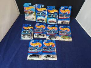 lot 55 image: Lot of 10 Hot Wheels