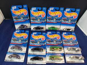 lot 60 image: Lot of 12 Hot Wheels