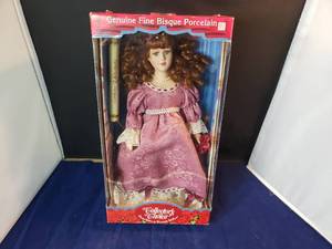 lot 74 image: Collectors Choice Porcelain Doll by DanDee