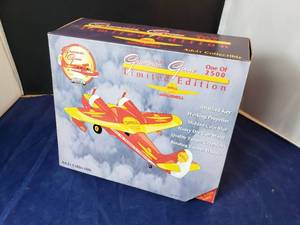 lot 78 image: 1938 Grumman Goose Shell Model Airplane Die Cast Bank by Gearbox, Serial Number 1