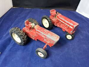 lot 110 image: Lot of 2 Ertl International Toy Tractors