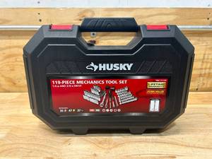 lot 11 image: HUSKY Mechanics Tool Set (119-Piece)