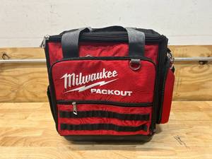 lot 31 image: MILWAUKEE 11 in. PACKOUT Tech Tool Bag