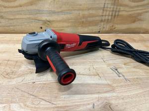 lot 15 image: MILWAUKEE 13 Amp 5 in. Small Angle Grinder with Dial Speed