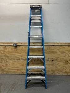 lot 16 image: WERNER 8 ft. Fiberglass Step Ladder with 250 lb. Load Capacity Type I Duty Rating