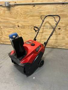 lot 3 image: TORO Power Clear 518 ZE 18 in. Self-Propelled Single-Stage Gas Snow Blower