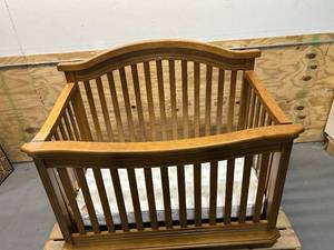 lot 5B image: Pottery Barn Adjustable Crib