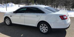2011 Ford Taurus SE