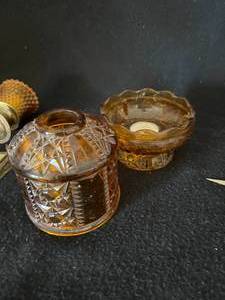 lot 41 image: Amber Glass Fairy Tealight