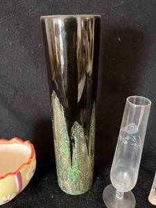 lot 35 image: Vase and Bud Vase Lot