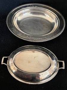 lot 48 image: Silverplate Platters, Utensils