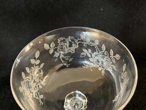 lot 49 image: 8 Floral Etched Wine Glasses, 9 Sherbet Glasses