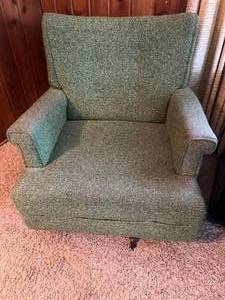 lot 71 image: Retro MCM Green Swivel Rocking Chair
