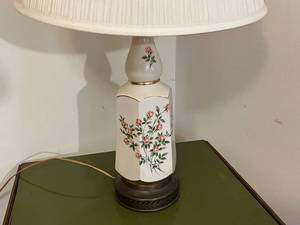 lot 68 image: Vintage White Lamp with Painted Rose Design