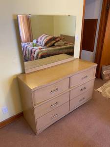 lot 103 image: McCoy Golden Oak Dressing Table with Mirror
