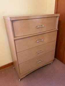 lot 104 image: McCoy Golden Oak Dresser