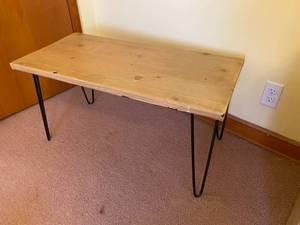 lot 106 image: Faux Wood Side TableBench