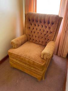 lot 107 image: Retro MCM Mustard Yellow Rocking Swivel Chair
