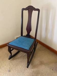 lot 111 image: Vintage Dark Oak Rocking Chair