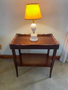 lot 113 image: Vintage Dark Oak Side Table with Hobnail Milk Glass Lamp