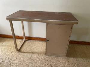 lot 114 image: Vintage Core Steel Metal Desk