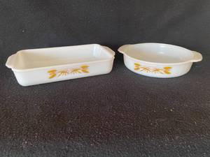 lot 155 image: Vintage Fire King White Milk Glass Wheat Baking Dishes