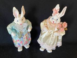 lot 167 image: Easter Bunnies Soft Figurines