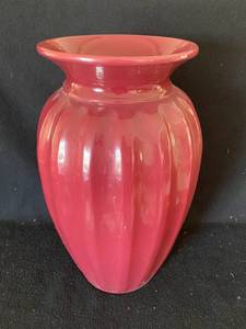 lot 175 image: Large Burgundy Pot