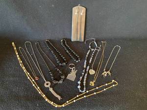 lot 191 image: Vintage Wooden Jewelry Hook with Necklaces and More