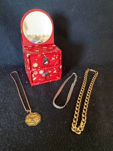 lot 193 image: Vintage East Asian Jewelry Box with Gold and Silver Chains