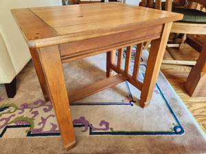 Lane End Table