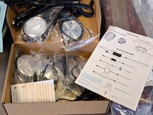 lot 1123 image: Lvyinyin LED Under Cabinet Lighting Kit