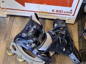 lot 1107 image: ST-3000 Roller Blades
