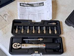 lot 216 image: Bike Nashbar 11-piece in-lbs. Torque Wrench Set
