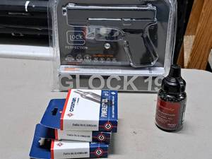 lot 197 image: Glock 19 .177-Cal CO2 Airgun (New in Box) with Three Boxes of Crosman Powerlet CO2 12G Cartridges 5-ct and One Hornady Black Diamond Anodized .177 Steel BBs 1500-ct