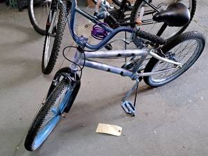 lot 1155 image: 20 Mens Single-speed BMX Bike 11 Frame