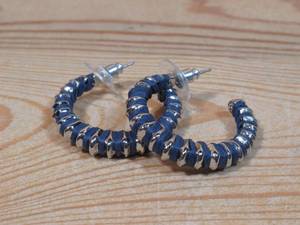 lot 76 image: Christopher & Banks Wrap Hoop Earring