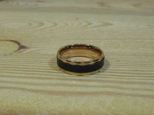 lot 82 image: Invicta Jewelry Mens Stainless Steel Rosetone Color Carbon Fiber Inlay Ring Size 11