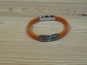 lot 130 image: Invicta Jewelry Mens Stainless Steel 8.25 Double Row Braided Leather Bracelet