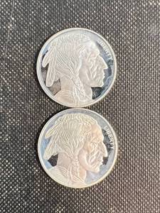 1 TROY OZ .999 FINE SILVER (2 X �oz INDIAN BUFFALO ROUNDS)