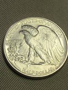 1945 US WALKING LIBERTY HALF DOLLAR UNC
